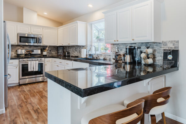 929 NE Lena - Small-10