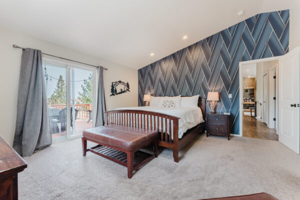 929 NE Lena - Small-13