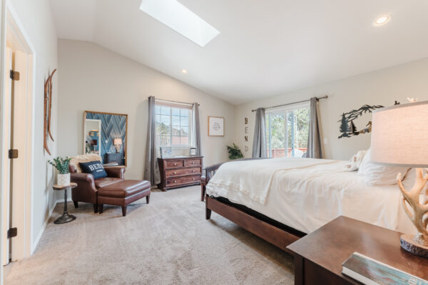 929 NE Lena - Small-15