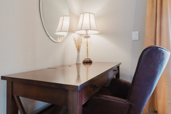 929 NE Lena - Small-18