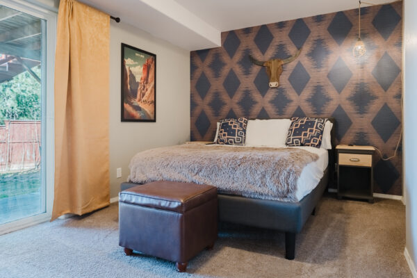 929 NE Lena - Small-19