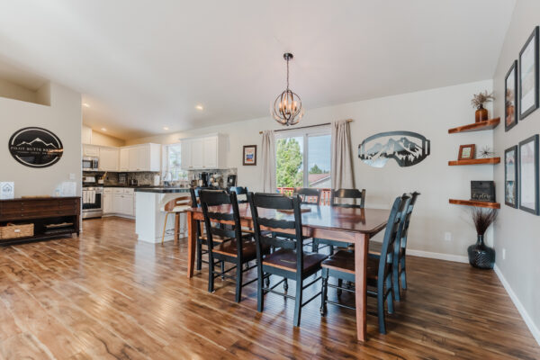 929 NE Lena - Small-34