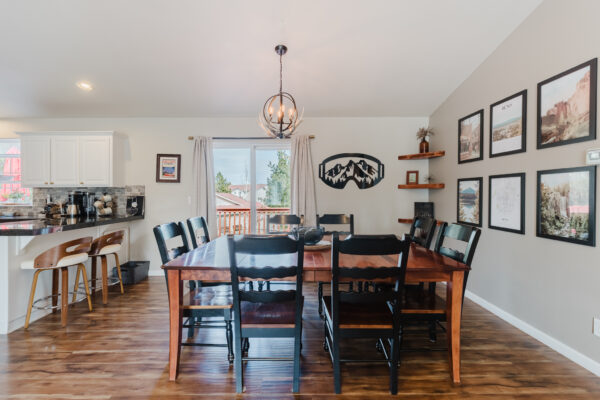 929 NE Lena - Small-37