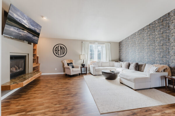 929 NE Lena - Small-5