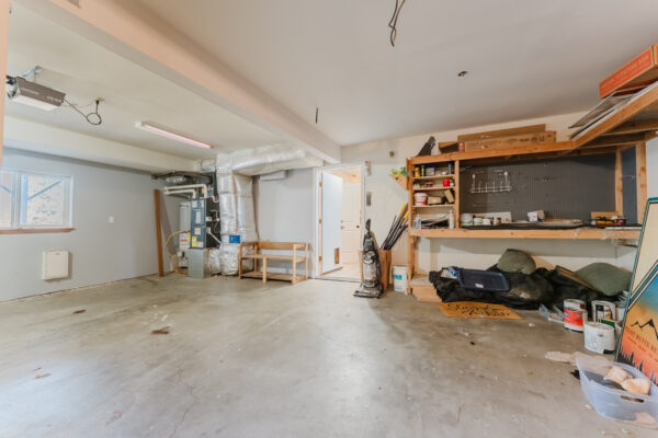 929 NE Lena - Small-52