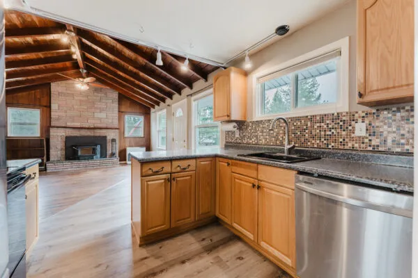 52643 Center Dr, La Pine Full Size-10