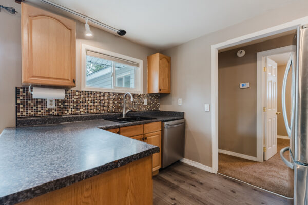 52643 Center Dr, La Pine Full Size-7