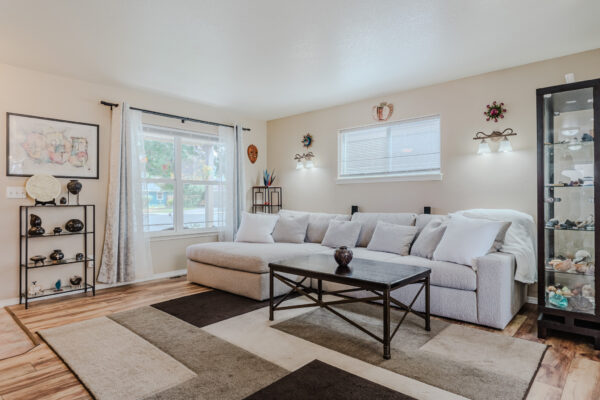 61055 Borden - Small-11