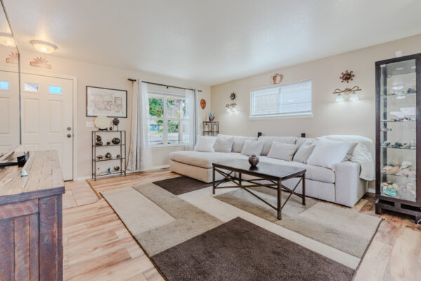61055 Borden - Small-12