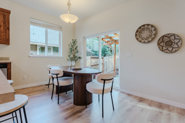 640 SE Reed Market - Small Size-16