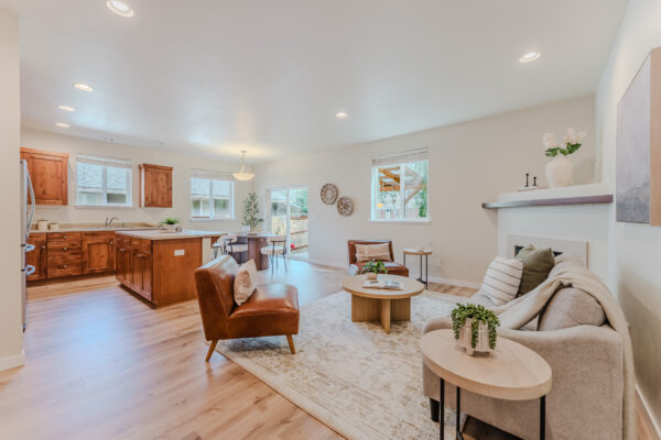 640 SE Reed Market - Small Size-17