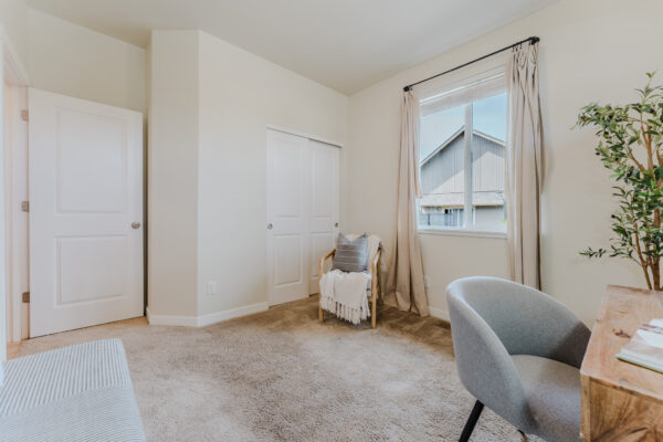 640 SE Reed Market - Small Size-33