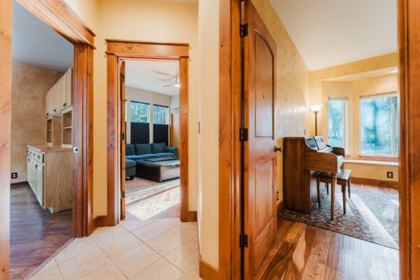 60800 River Bluff Trl Small (38 of 88)